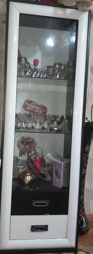 Вилки: Qonaq otağı üçün vitrin dəstı – 3 hissədən ibarət - Dizayn: Qara-ağ at lalafo.az — 2 Вилки: Qonaq otağı üçün vitrin dəstı – 3 hissədən ibarət - Dizayn: Qara-ağ — 2