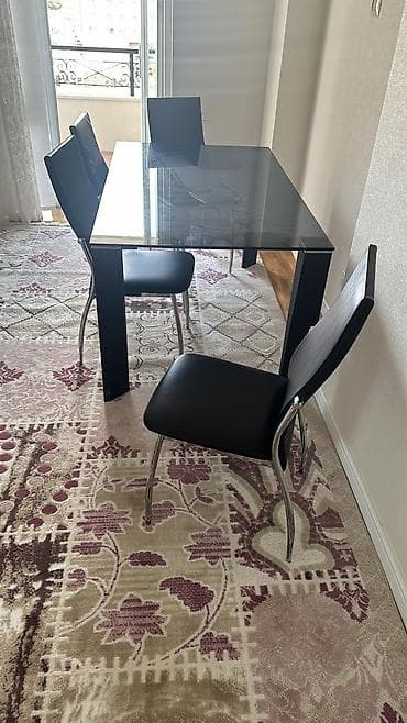 Mətbəx üçün, İşlənmiş, Kvadrat masa, 6 stul lalafo.az -da Mətbəx üçün, İşlənmiş, Kvadrat masa, 6 stul