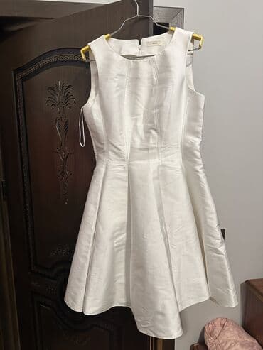 42 razmerdi 50 azn satılır lalafo.az -da 42 razmerdi 50 azn satılır