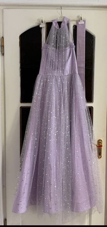 250 azna tanınmış ataleyədə tikdirilib 1 dəfə geyinilib S bədən lalafo.az -da 250 azna tanınmış ataleyədə tikdirilib 1 dəfə geyinilib S bədən