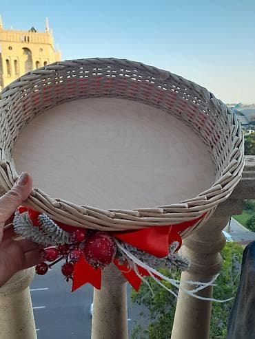 Dekorativ səbət/tray - Material: üstü taxta əsaslı, kənarları toxuma at lalafo.az Dekorativ səbət/tray - Material: üstü taxta əsaslı, kənarları toxuma