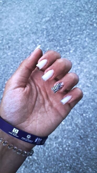 Manikür, Gellak, şellak, Korreksiya, Tipsi, Evə gəlməklə lalafo.az -da Manikür, Gellak, şellak, Korreksiya, Tipsi, Evə gəlməklə