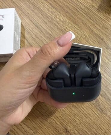 Qulaqciq yenidir. Uzərində qiymət yazilib qutusundadir. İstifadə lalafo.az -da Qulaqciq yenidir. Uzərində qiymət yazilib qutusundadir. İstifadə