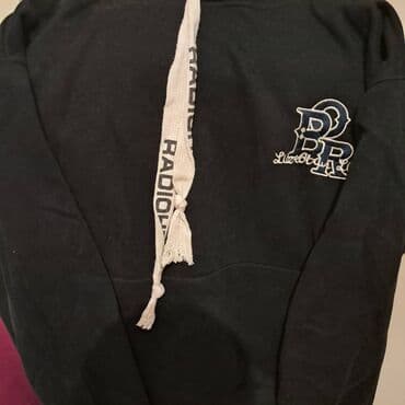 Az geyinilib.materyali superdi baha alinib lalafo.az -da Az geyinilib.materyali superdi baha alinib