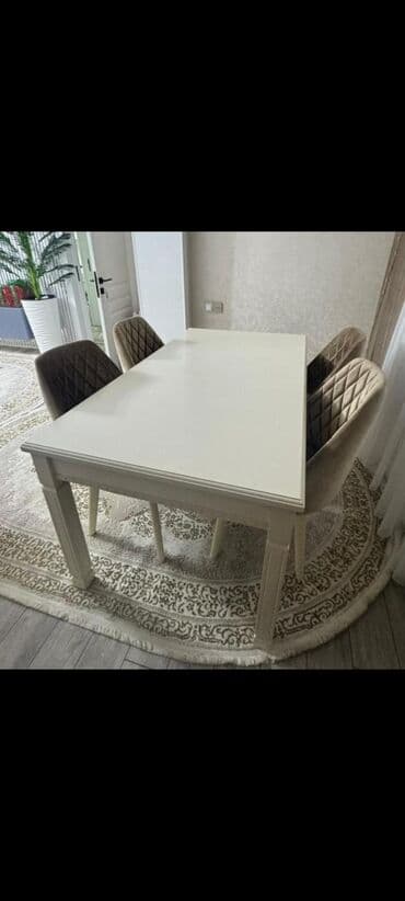 İşlənmiş, Dördbucaq masa, 4 stul lalafo.az -da İşlənmiş, Dördbucaq masa, 4 stul