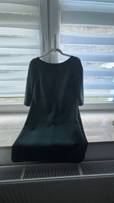 Tünd yaşıl paltar. İsti, qollu. Ölçü 46. Demək olar ki, təzədir. Ölçü lalafo.az -da Tünd yaşıl paltar. İsti, qollu. Ölçü 46. Demək olar ki, təzədir. Ölçü