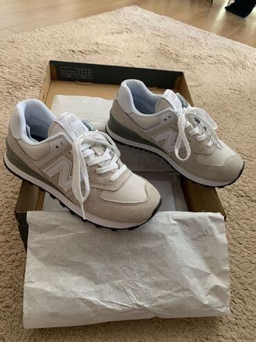 New Balance 574 - Core, zamandan kənar! Bu ayaqqabılar təkcə rahatlıq lalafo.az -da New Balance 574 - Core, zamandan kənar! Bu ayaqqabılar təkcə rahatlıq