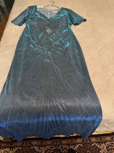 Ziyafet geyumi 48 razmer bir defe geyilib . baha alınıb 100 azn lalafo.az -da Ziyafet geyumi 48 razmer bir defe geyilib . baha alınıb 100 azn