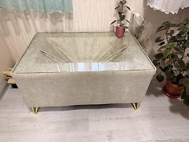 Şüşə üstlü otaq masası / puf tipli çay masası - Üst hissə: parça ilə lalafo.az -da Şüşə üstlü otaq masası / puf tipli çay masası - Üst hissə: parça ilə