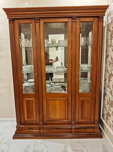 Şüşəli dolab vitrini lalafo.az -da Şüşəli dolab vitrini