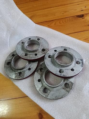 R17 spacer. qutu kimi oturur maşında ideal çıxıntı verir lalafo.az -da R17 spacer. qutu kimi oturur maşında ideal çıxıntı verir