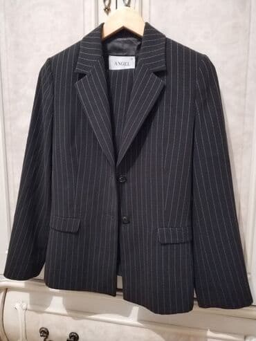 Kostyum az geyinilib yeni kimi lalafo.az -da Kostyum az geyinilib yeni kimi