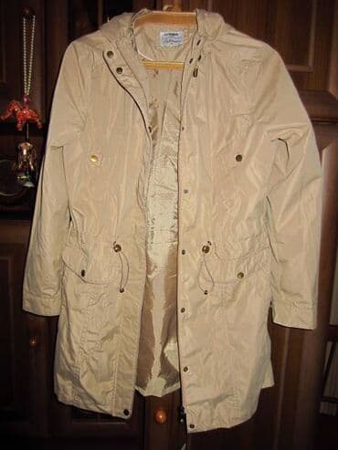 Продаются новые куртки Бежевая парка с капюшономразм 38-40цена lalafo.az -da Продаются новые куртки Бежевая парка с капюшономразм 38-40цена