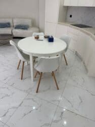 Mətbəx üçün, İşlənmiş, Açılmayan, Yumru masa, 4 stul lalafo.az -da Mətbəx üçün, İşlənmiş, Açılmayan, Yumru masa, 4 stul