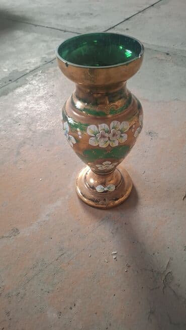 Bir vaza, Bogem şüşəsi lalafo.az -da Bir vaza, Bogem şüşəsi