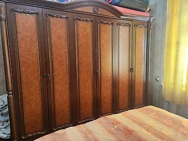 Klassik üslubda böyük yataq otağı dolabı - Material: ağac əsaslı lalafo.az -da Klassik üslubda böyük yataq otağı dolabı - Material: ağac əsaslı