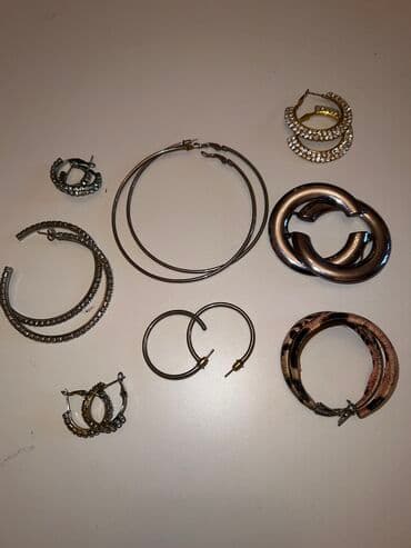 Hamısı birlikdə 10 manata. halqa sirgalar. Ünvan Azadlıq metrosunun lalafo.az -da Hamısı birlikdə 10 manata. halqa sirgalar. Ünvan Azadlıq metrosunun