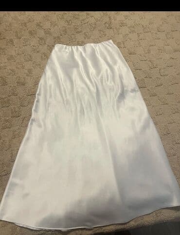 1.2defe geyilib yeni kimi ağ saten ətək S. M. L razmere qədər olar 15 lalafo.az -da 1.2defe geyilib yeni kimi ağ saten ətək S. M. L razmere qədər olar 15