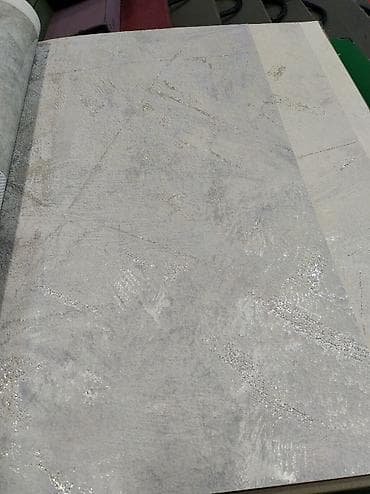 Beton effektli divar kağızı – açıq boz tonlarda, zərif tekstural lalafo.az -da Beton effektli divar kağızı – açıq boz tonlarda, zərif tekstural