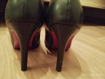 Tuflilər, Ölçü: 39, rəng - Qara, İşlənmiş lalafo.az -da Tuflilər, Ölçü: 39, rəng - Qara, İşlənmiş