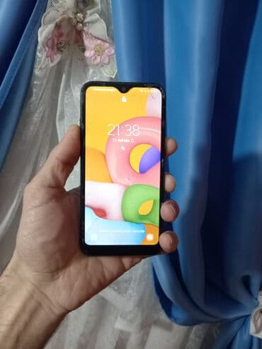 Samsung Galaxy A01, 16 GB, rəng - Qara, İki sim kartlı lalafo.az -da Samsung Galaxy A01, 16 GB, rəng - Qara, İki sim kartlı