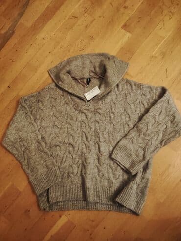 Təcili .Tam təzədir.coox gözəl tam 100 faiz yun.Yumşaq yun kofta.insan lalafo.az -da Təcili .Tam təzədir.coox gözəl tam 100 faiz yun.Yumşaq yun kofta.insan