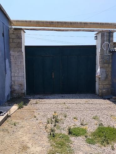 Suraxani rayonu emircan qesebesinde 4 sotun icinde 2 dene ev heyetle at lalafo.az Suraxani rayonu emircan qesebesinde 4 sotun icinde 2 dene ev heyetle
