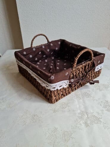 Çörək qabı satılır.Həsir materialdır. Ən böyük ölçü çörək qabıdır. İçi lalafo.az -da Çörək qabı satılır.Həsir materialdır. Ən böyük ölçü çörək qabıdır. İçi