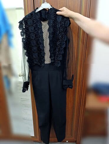 Qadın tulumu – qara rəngdə, zərif dizayn - Model: Uzun şalvarlı tulum lalafo.az -da Qadın tulumu – qara rəngdə, zərif dizayn - Model: Uzun şalvarlı tulum