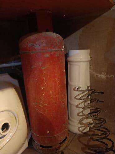 Gaz balon satilir 40kg ve 40klit gaz ustunde unavan catrma var lalafo.az -da Gaz balon satilir 40kg ve 40klit gaz ustunde unavan catrma var