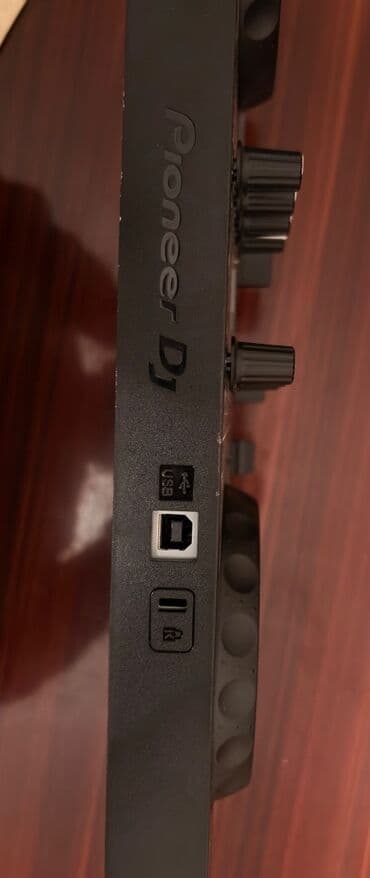 Cəmi 5 dəfə istifadə olunub. Qutusu və digər kabelləri üzərindədir at lalafo.az — 4 Cəmi 5 dəfə istifadə olunub. Qutusu və digər kabelləri üzərindədir — 4