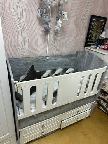 Oğlan və qız üçün, İşlənmiş, Dördbucaq, Beşik, Dəst ilə, Matrassız, Yellənmə mexanizmsiz lalafo.az -da Oğlan və qız üçün, İşlənmiş, Dördbucaq, Beşik, Dəst ilə, Matrassız, Yellənmə mexanizmsiz