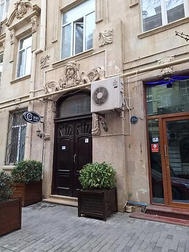 Şəhərin Tam Mərkəzində, Tarqovunun Biraddımlığında Kamini Olan Qədimi lalafo.az -da Şəhərin Tam Mərkəzində, Tarqovunun Biraddımlığında Kamini Olan Qədimi