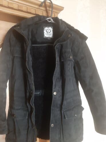 Kurtka .isti saxlayır .brend lalafo.az -da Kurtka .isti saxlayır .brend