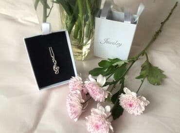 Dəstə daxildir: Kulon lalafo.az -da Dəstə daxildir: Kulon