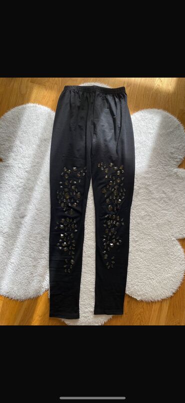 Yeni geyinilmeyib s razmer lasin lalafo.az -da Yeni geyinilmeyib s razmer lasin