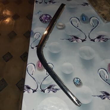 Avtomobil üçün yan şüşə perimetri üçün xrom dekorativ moldinq (qapı lalafo.az -da Avtomobil üçün yan şüşə perimetri üçün xrom dekorativ moldinq (qapı