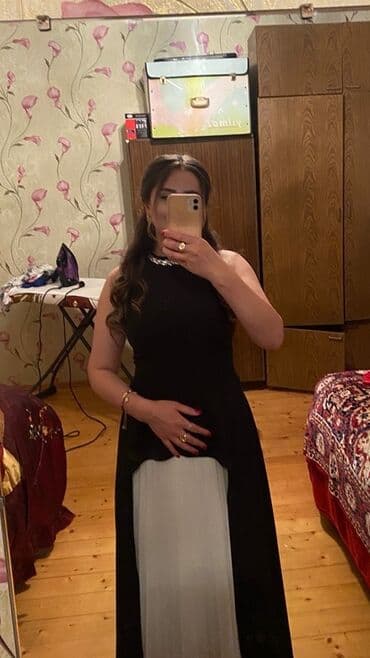 Zərif ziyafət geyimi - Model: uzun, qolsuz ziyafət/libas - Rəng lalafo.az -da Zərif ziyafət geyimi - Model: uzun, qolsuz ziyafət/libas - Rəng