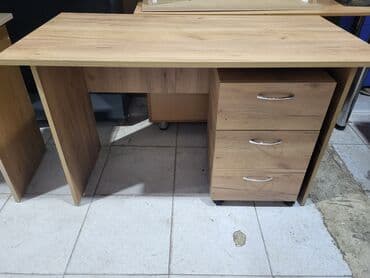 Yeni, İşçi üçün, Dördbucaq masa lalafo.az -da Yeni, İşçi üçün, Dördbucaq masa