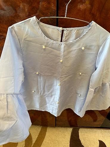 Koynek hec bir problemi yoxdu Ustundeki mirvariler yerindedir Razmer lalafo.az -da Koynek hec bir problemi yoxdu Ustundeki mirvariler yerindedir Razmer