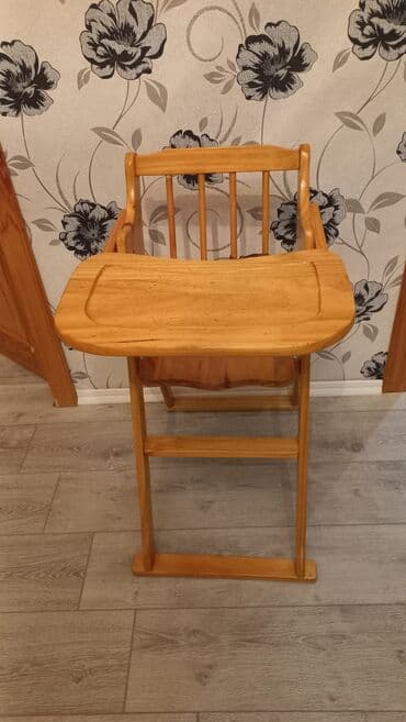 Taxta uşaq yemək stulu - Material: tam ağac, laklı səth - Üst hissə lalafo.az -da Taxta uşaq yemək stulu - Material: tam ağac, laklı səth - Üst hissə