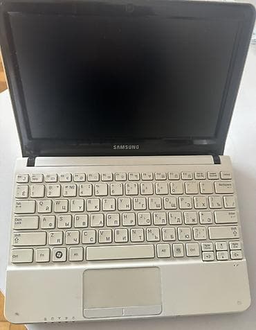 Samsung NC110 satılır, plata "udarlı" deyil,RAM slotu yanıb. Ekranı at lalafo.az Samsung NC110 satılır, plata "udarlı" deyil,RAM slotu yanıb. Ekranı