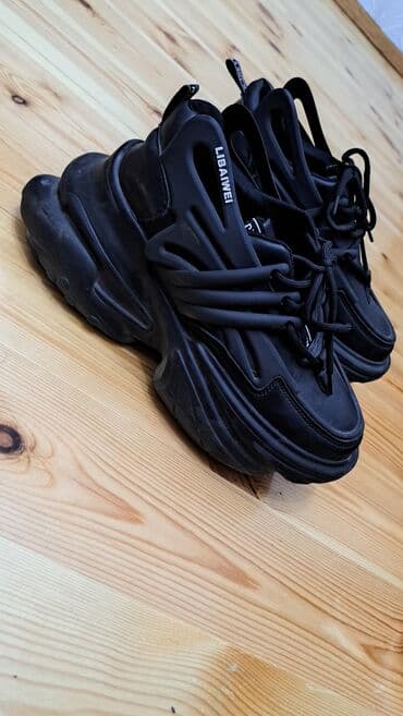 FLO, Ölçü: 40, rəng - Qara, İşlənmiş lalafo.az -da FLO, Ölçü: 40, rəng - Qara, İşlənmiş