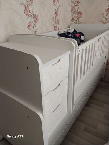 Oğlan və qız üçün, Dördbucaq, Beşik, Dəst ilə, Matrassız, Yellənmə mexanizmsiz lalafo.az -da Oğlan və qız üçün, Dördbucaq, Beşik, Dəst ilə, Matrassız, Yellənmə mexanizmsiz