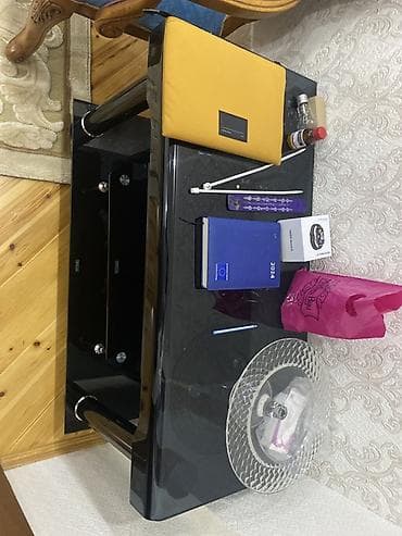 Düz TV altlığı, Polkalı, Şüşəli lalafo.az -da Düz TV altlığı, Polkalı, Şüşəli