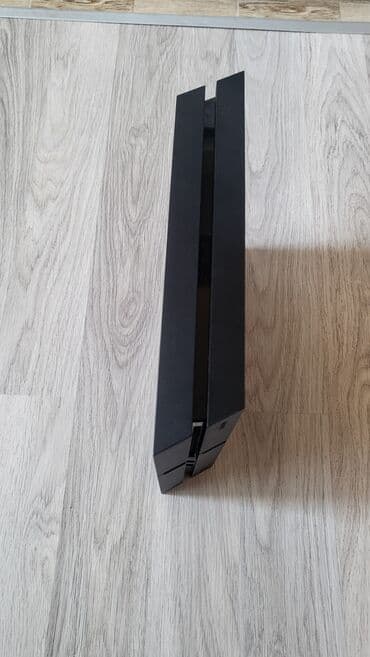 Sony PlayStation 4 (PS4) 1TB SSD oyun konsolu – klassik “Jet Black” lalafo.az -da Sony PlayStation 4 (PS4) 1TB SSD oyun konsolu – klassik “Jet Black”