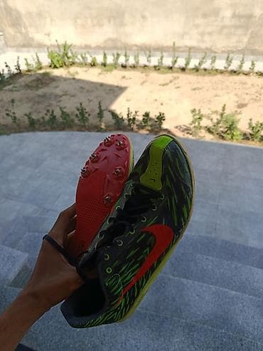 Qaçış ayaqqabısıdır. 2ci əldir 210 dollara alınıb orjinal nike lalafo.az -da Qaçış ayaqqabısıdır. 2ci əldir 210 dollara alınıb orjinal nike