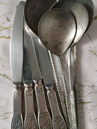 4 ədəd bıçaq4 ədəd qaşıq. menxior.sovet vaxtında alınandır 8 man lalafo.az -da 4 ədəd bıçaq4 ədəd qaşıq. menxior.sovet vaxtında alınandır 8 man