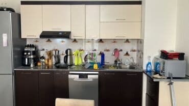 Metbex mebeli yaxsi veziyyetdedir. Ölcü 3 metrden coxdur. 350 azn lalafo.az -da Metbex mebeli yaxsi veziyyetdedir. Ölcü 3 metrden coxdur. 350 azn