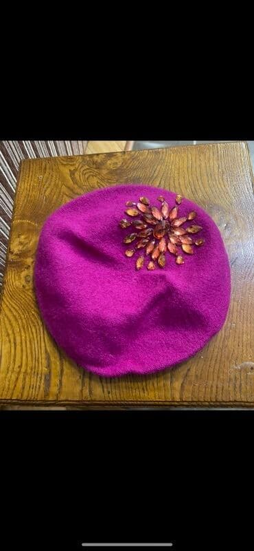 Məhsul: Bəzəkli beret papaq - Rəng: Çəhrayı/fuşya - Material: Yumşaq lalafo.az -da Məhsul: Bəzəkli beret papaq - Rəng: Çəhrayı/fuşya - Material: Yumşaq